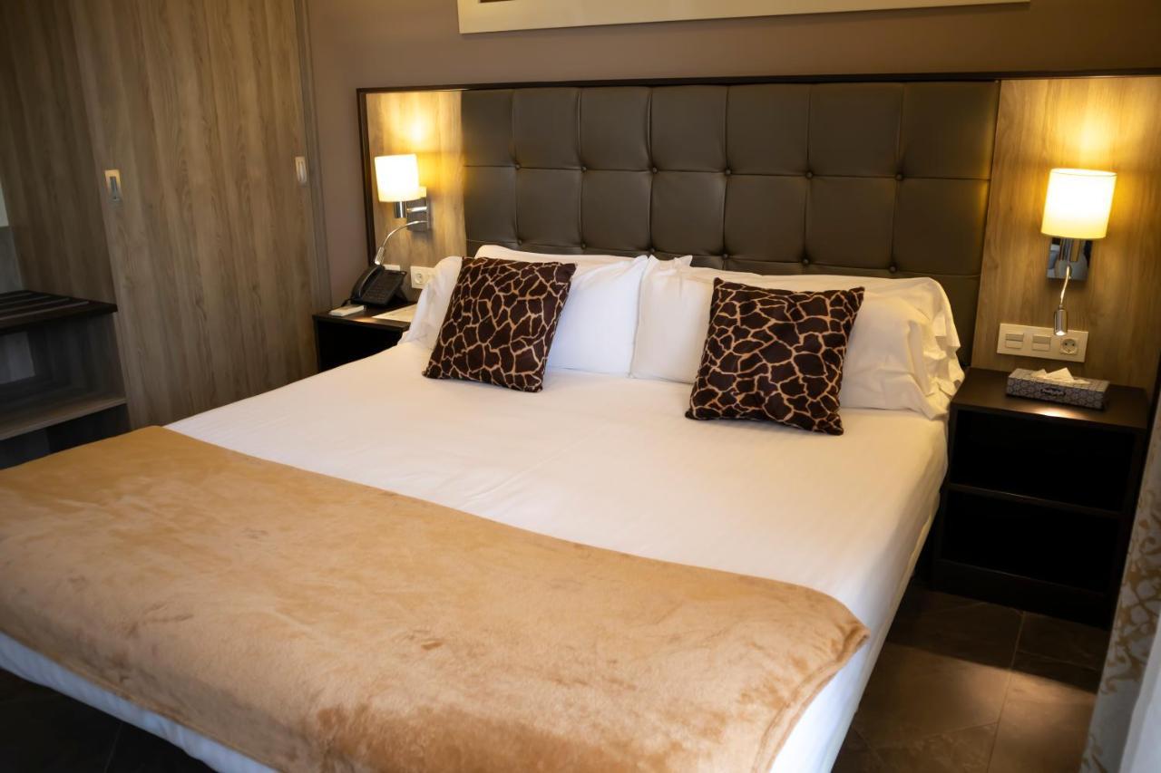 Hotel Admiral San Roque 外观 照片