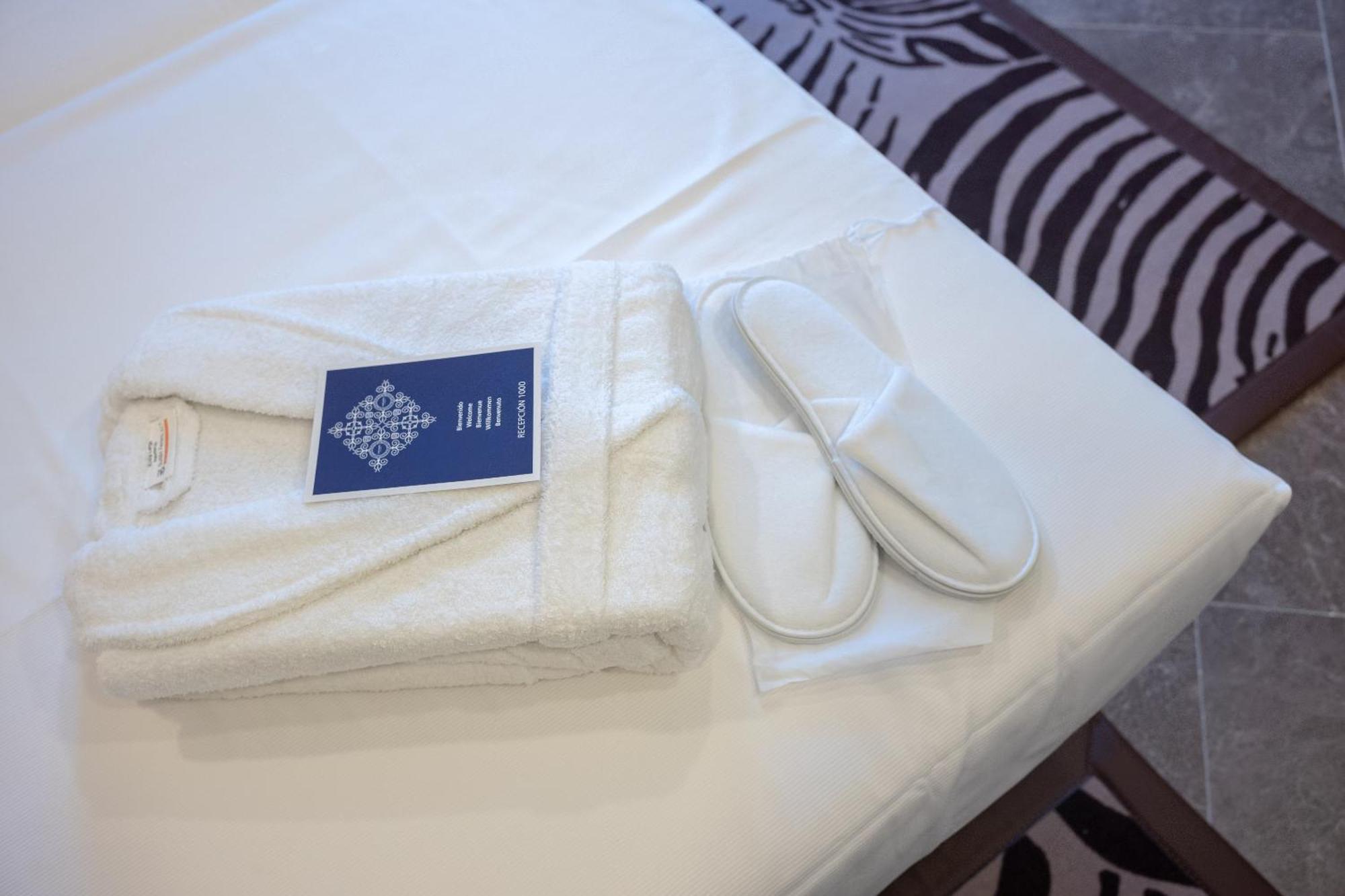 Hotel Admiral San Roque 外观 照片