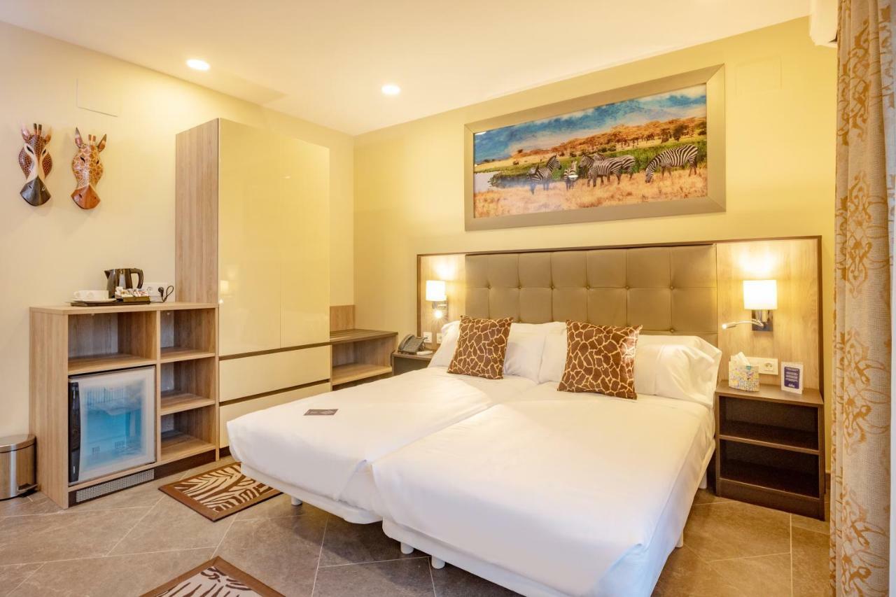 Hotel Admiral San Roque 外观 照片