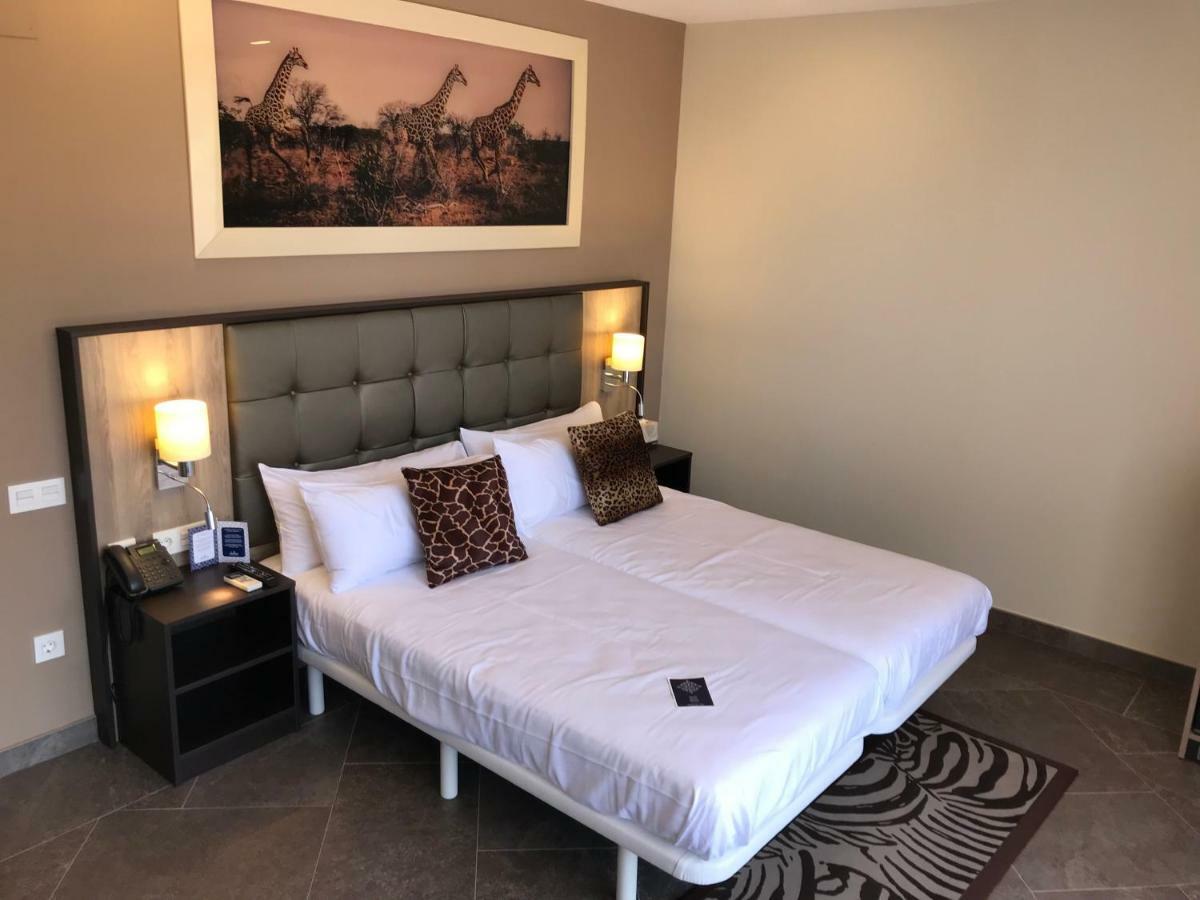 Hotel Admiral San Roque 外观 照片